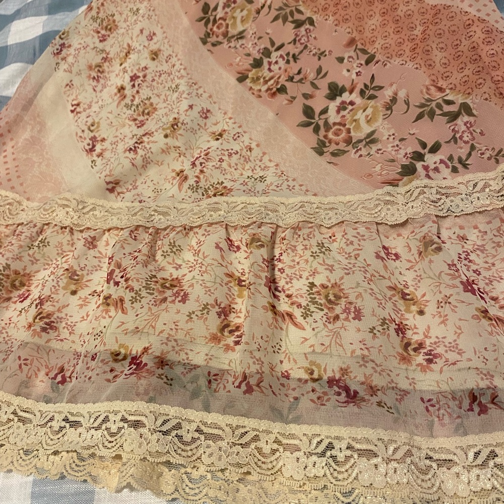 G-dresses Y2K shabby chic style floral lace slip skirt - Picture 2 of 3